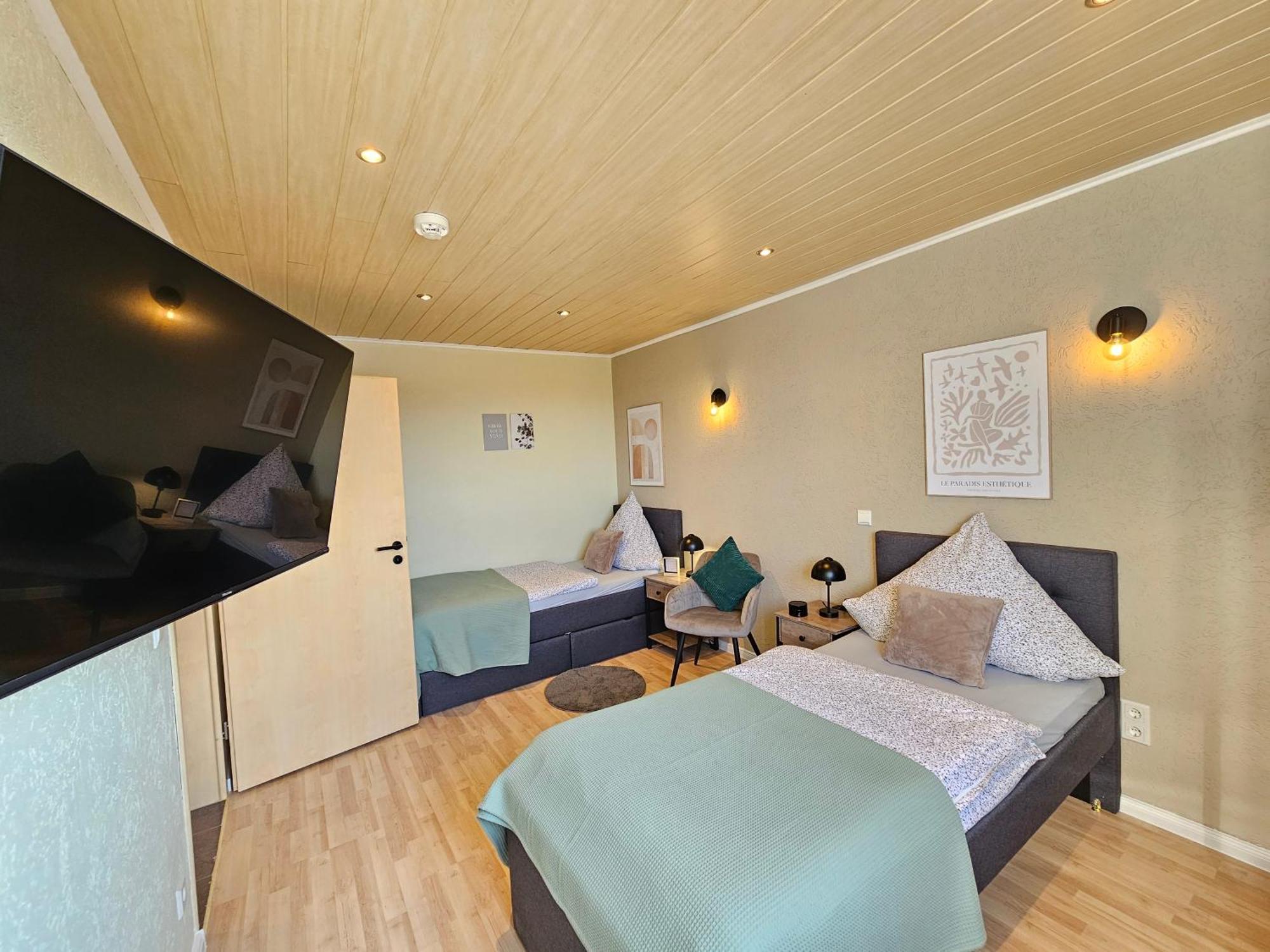 Neu Businessapp In Zentraler Lage Mit 3 Schlafzimmern Fuer Geschaeftsreisende Pendler Und Familien Naehe Sz See Salzgitter Exterior photo